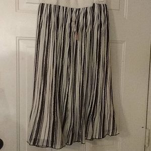 Metro Wear Skirt